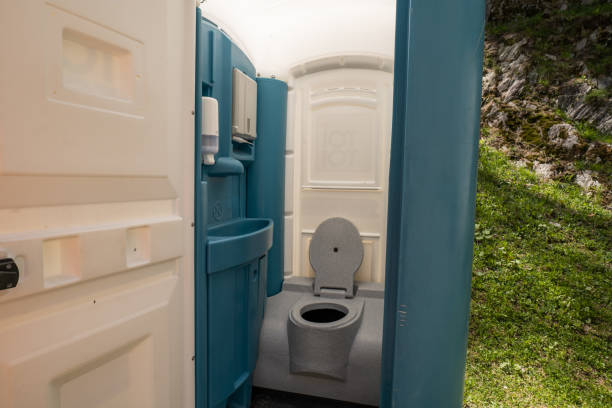 Best Standard Portable Toilet Rental  in New Paleste, IN